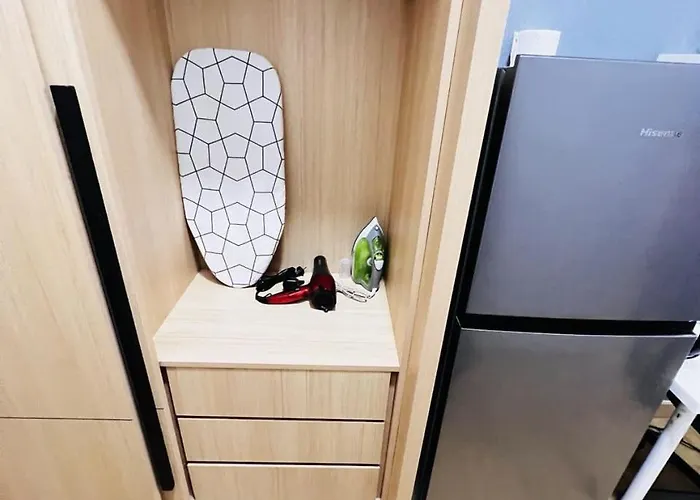 Voyage Bedroom, The Luxe Colony